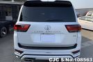 Toyota Land Cruiser in White for Sale Image 3