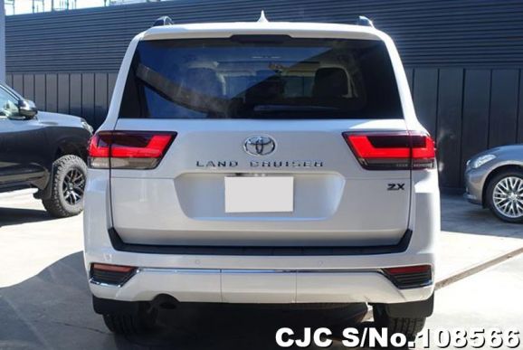 Toyota Land Cruiser in Pearl for Sale Image 5