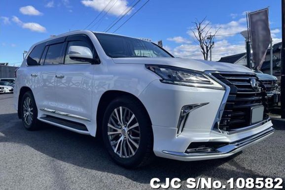 Lexus LX 570 in White for Sale Image 0