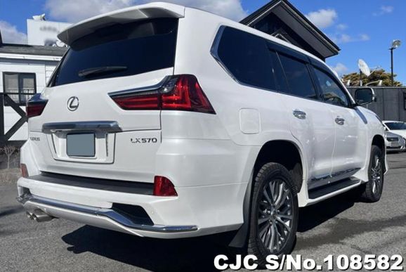 Lexus LX 570 in White for Sale Image 2