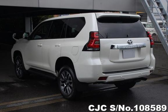 Toyota Land Cruiser Prado in White for Sale Image 1