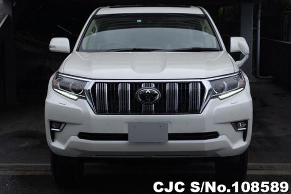 Toyota Land Cruiser Prado in White for Sale Image 4