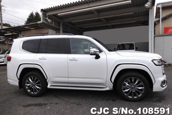 Toyota Land Cruiser in Pearl for Sale Image 6