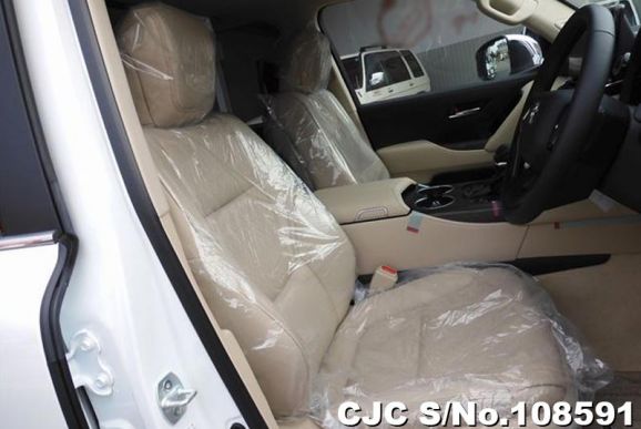 Toyota Land Cruiser in Pearl for Sale Image 9