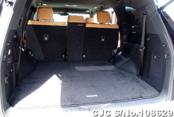 Lexus LX 600 in Black for Sale Image 6