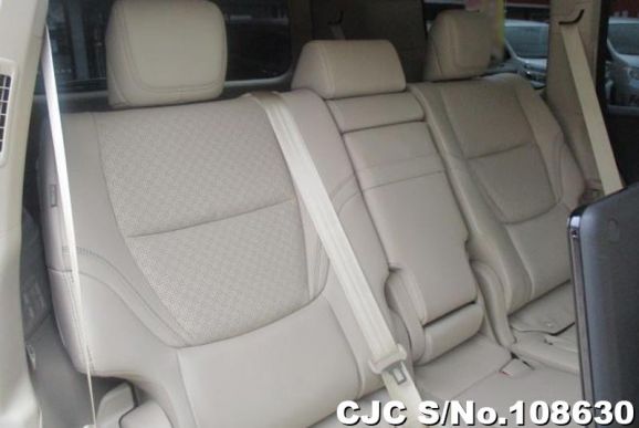 Toyota Land Cruiser in Pearl for Sale Image 8