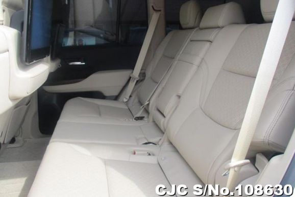 Toyota Land Cruiser in Pearl for Sale Image 9