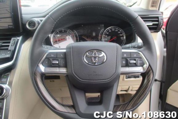 Toyota Land Cruiser in Pearl for Sale Image 11