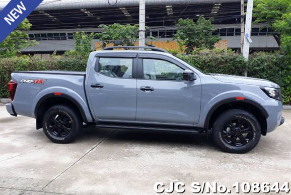 Nissan Navara in Stealth Grey for Sale Image 4