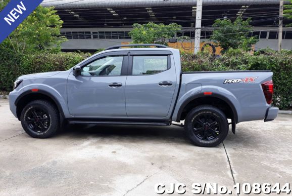 Nissan Navara in Stealth Grey for Sale Image 6