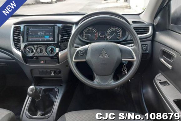 Mitsubishi Triton in White for Sale Image 6