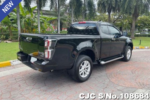 Isuzu D-Max in Black for Sale Image 1