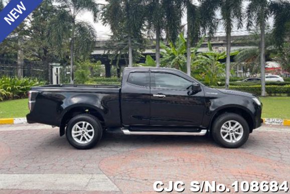 Isuzu D-Max in Black for Sale Image 4