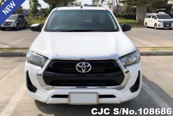 Toyota Hilux in White for Sale Image 4