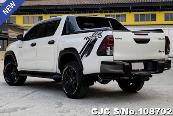 Toyota Hilux in White for Sale Image 1