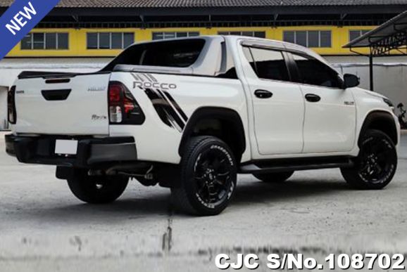 Toyota Hilux in White for Sale Image 2