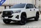 Toyota Hilux in White for Sale Image 3