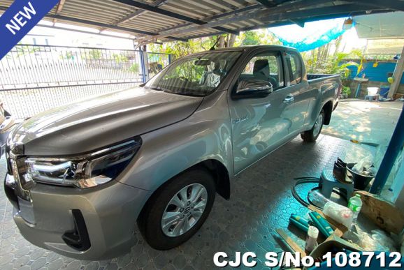 Toyota Hilux in Silver for Sale Image 0