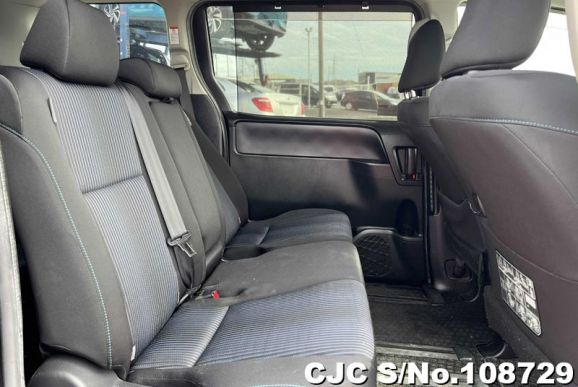 Toyota Voxy in Wine for Sale Image 10