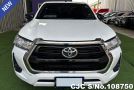 Toyota Hilux in White for Sale Image 4