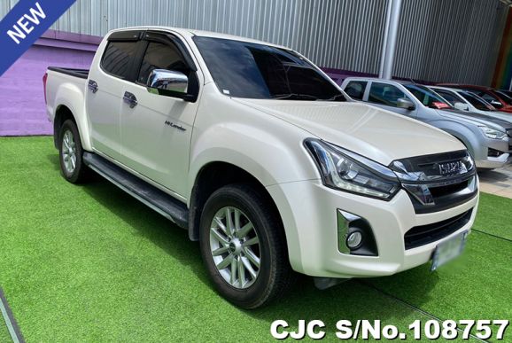 Isuzu D-Max in White for Sale Image 0