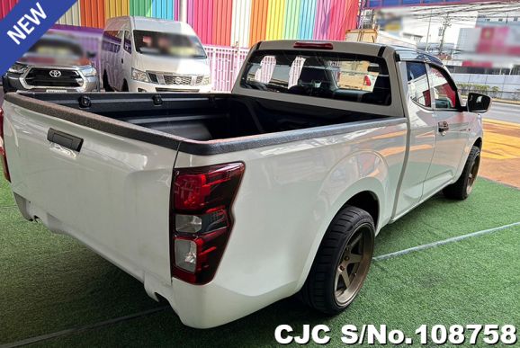 Isuzu D-Max in White for Sale Image 1