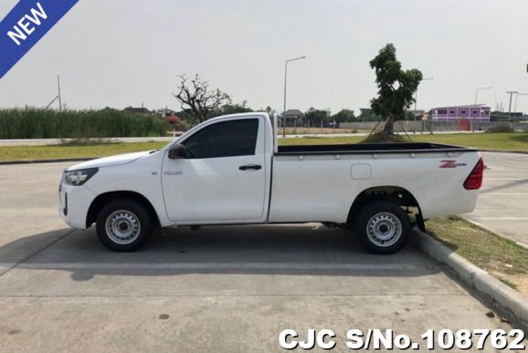 Toyota Hilux in White for Sale Image 7