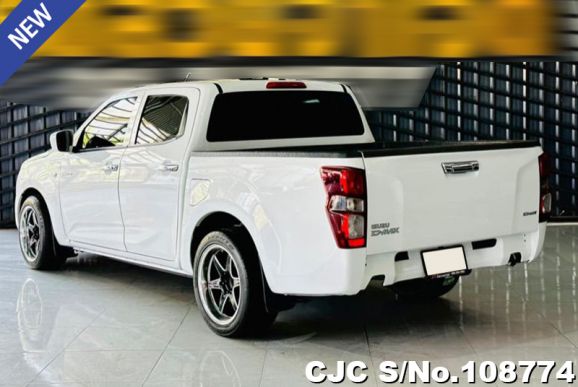 Isuzu D-Max in White for Sale Image 1