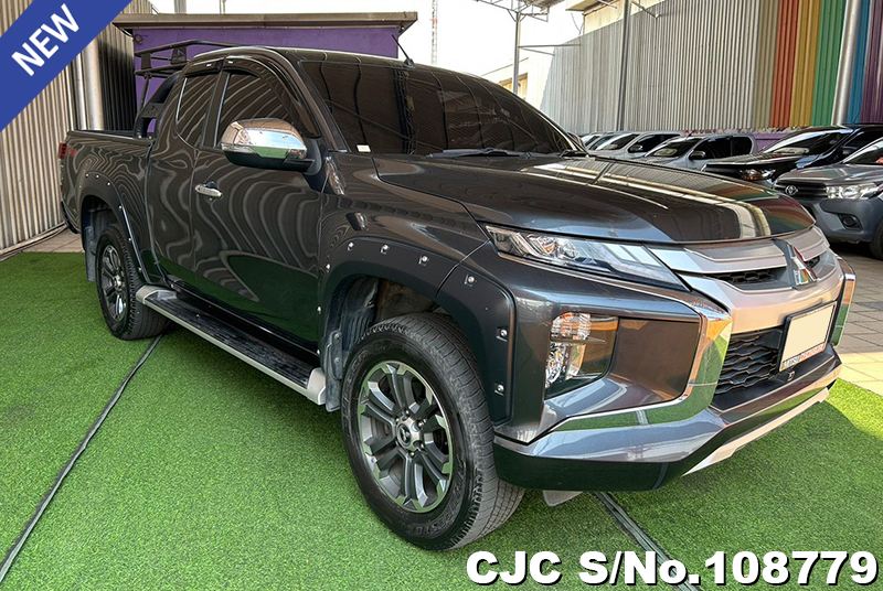 Mitsubishi / Triton 2020