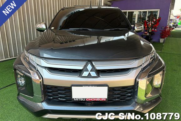 Mitsubishi Triton in Gray for Sale Image 4