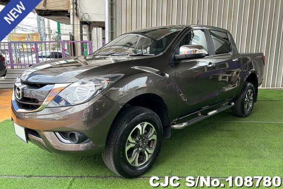 Mazda BT-50 in Gray for Sale Image 3