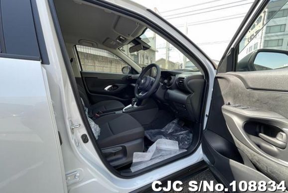 Toyota Yaris Cross in Pearl for Sale Image 8