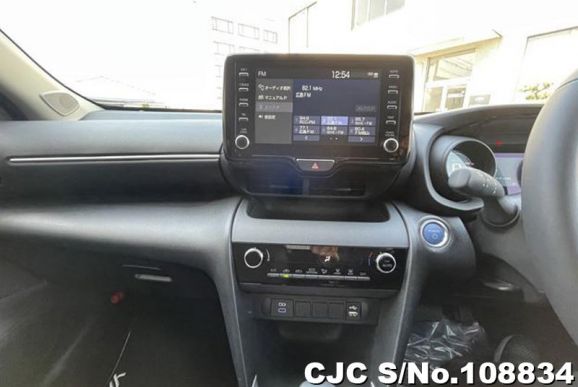 Toyota Yaris Cross in Pearl for Sale Image 12