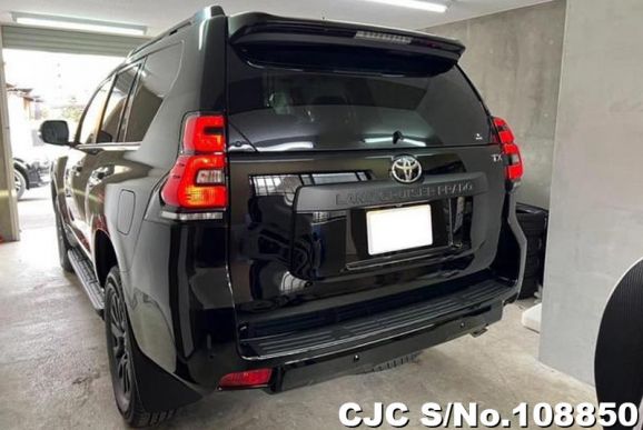 Toyota Land Cruiser Prado in Black for Sale Image 1