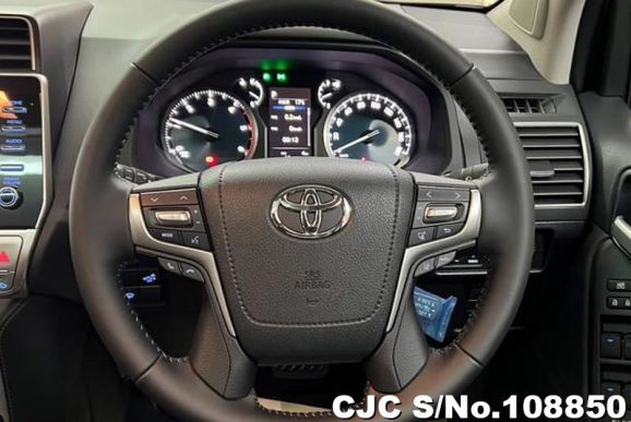 Toyota Land Cruiser Prado in Black for Sale Image 11