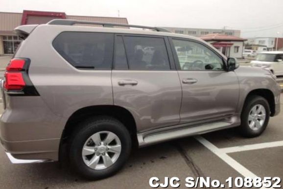 Toyota Land Cruiser Prado in Brown for Sale Image 4