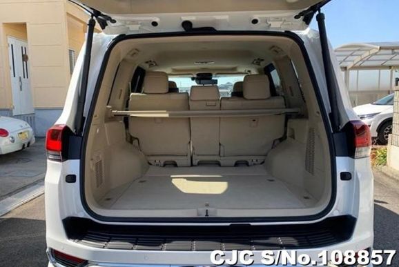 Toyota Land Cruiser in Pearl for Sale Image 4