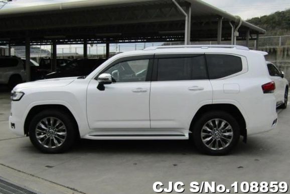 Toyota Land Cruiser in Pearl for Sale Image 3