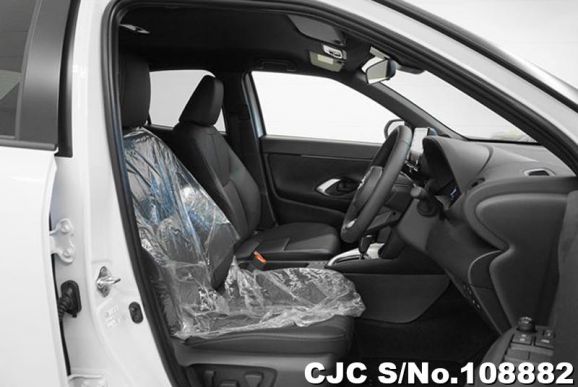 Toyota Yaris Cross in Pearl for Sale Image 11