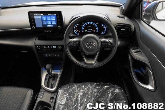 Toyota Yaris Cross in Pearl for Sale Image 15