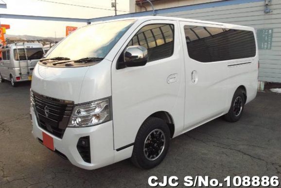 Nissan Caravan in Pearl for Sale Image 3