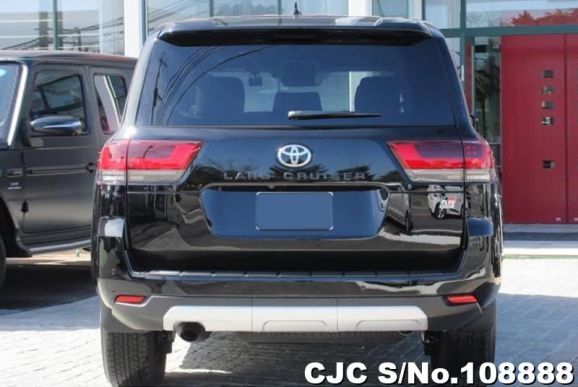 Toyota Land Cruiser in Black for Sale Image 4