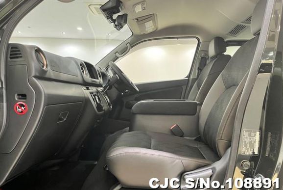 Nissan Caravan in Black for Sale Image 11