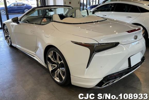 Lexus LC500 in Pearl for Sale Image 2