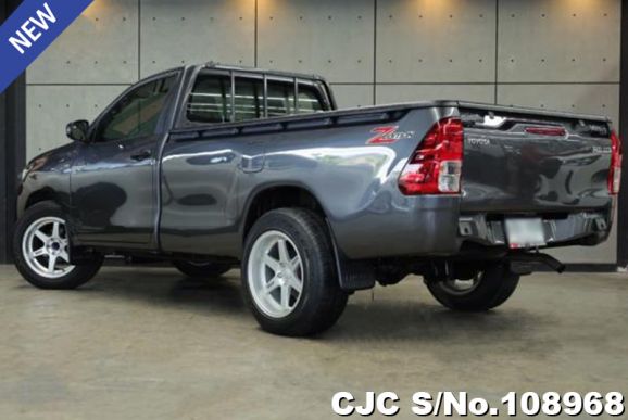 Toyota Hilux in Gray for Sale Image 1