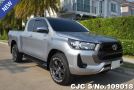 Toyota Hilux in Silver for Sale Image 0