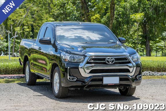 Toyota Hilux in Black for Sale Image 0