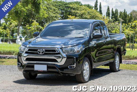 Toyota Hilux in Black for Sale Image 3