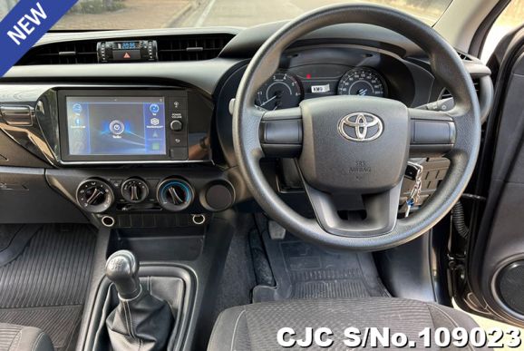 Toyota Hilux in Black for Sale Image 9