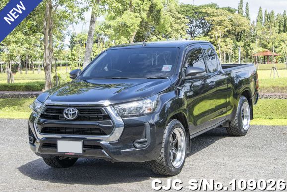 Toyota Hilux in Black for Sale Image 3